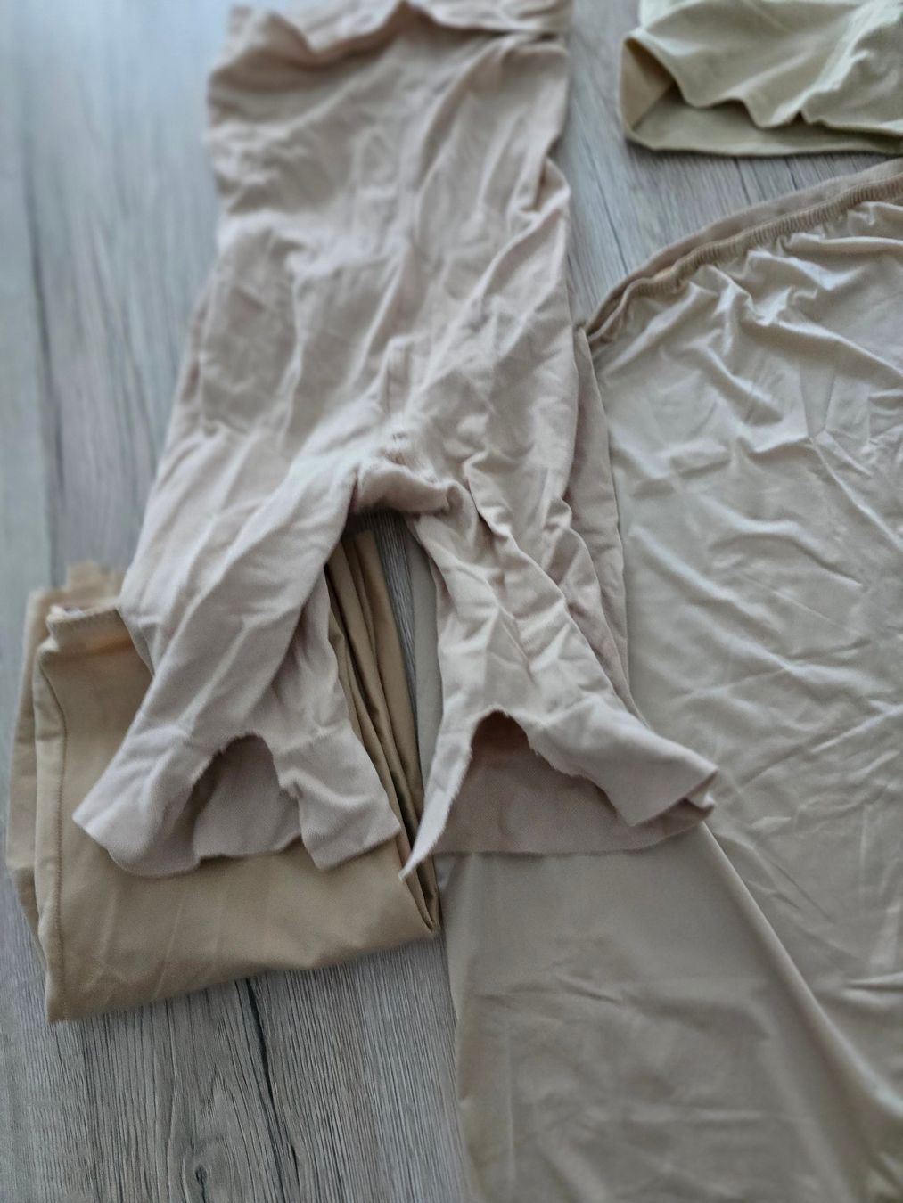 Sonstige Unterwäsche: Unterkleider beige – Gebraucht aus Zürich von Sustainability 1