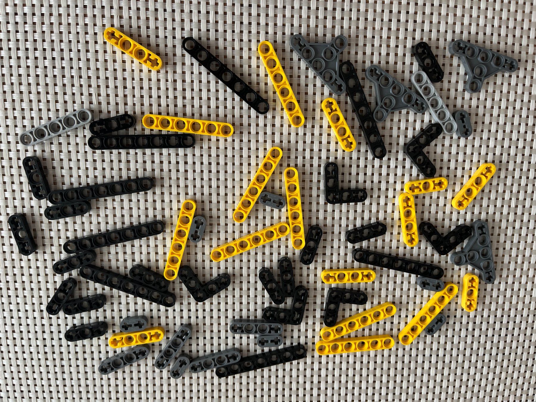 Lego Giocattoli: Lego Technik 42053 runde flache Lochbalken – Usato da Buochs venduto da Techtelmechtel