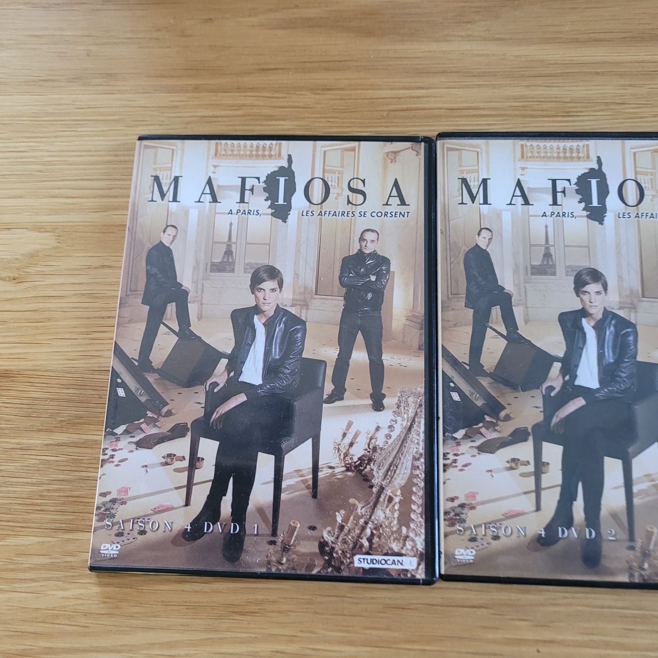 Tous les DVDs: DVD Mafiosa Saison 4 – D'occasion à Biel/Bienne par Destockweb 1