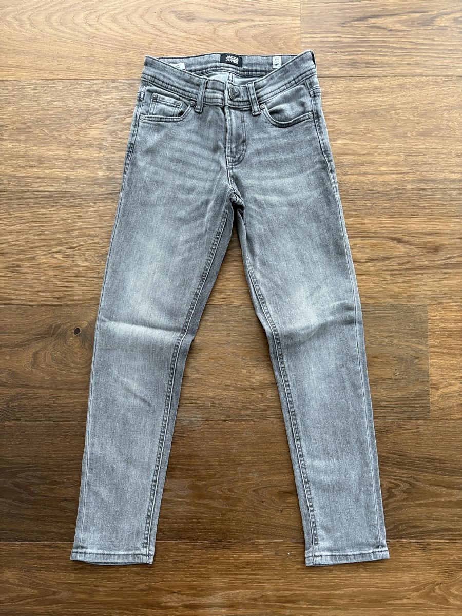 Hosen: 2 Jeans (Gr. 128-134) – Gebraucht aus Uerikon von nk013 1