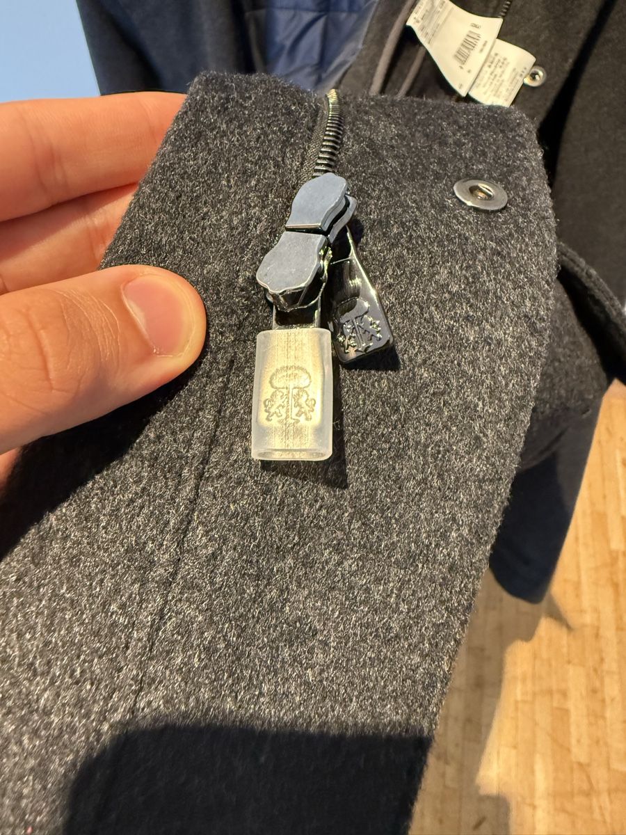 Mäntel: Corneliani Winter Coat Shearling Fur Neck – Neu (gemäss Beschreibung) aus Genève von SG_73 3
