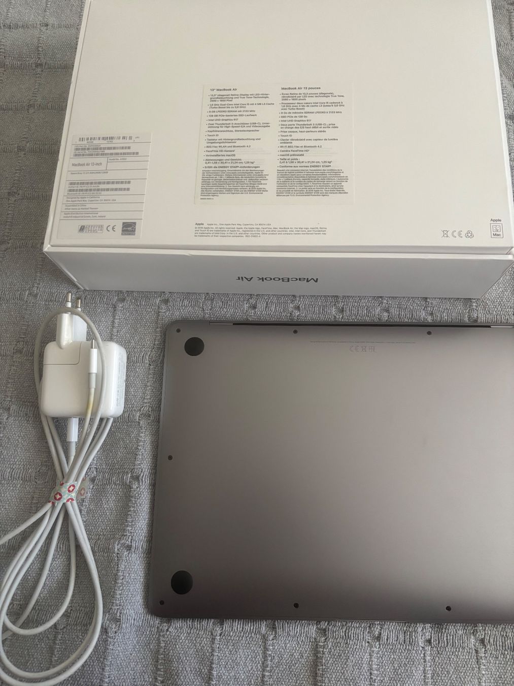 Apple Notebook: MacBook Air 13" (2019) - Space Grau – Usato da Brügg BE venduto da doppelrittberger 4
