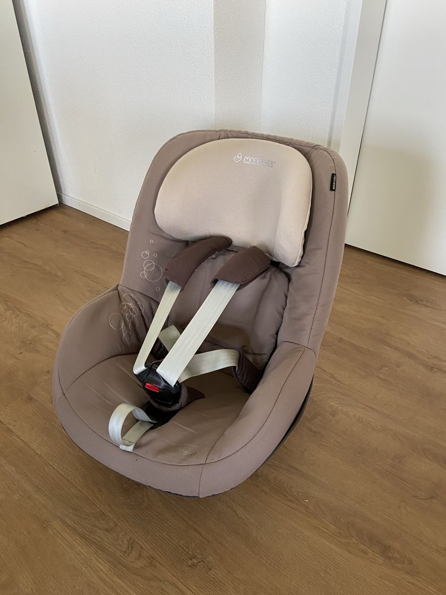 Maxi-Cosi Seggiolini per auto: Gebrauchter MaxiCosi Pearl mit FamilyFix Base – Usato da Luzern venduto da higa01 1