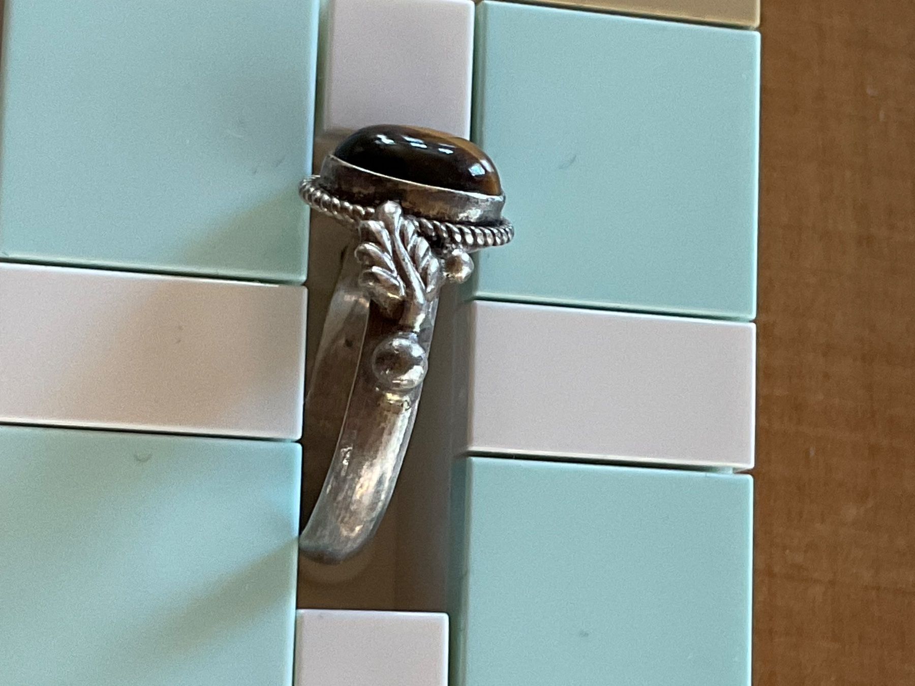 Anelli: Ring mit Tigerauge / Gr. 53 – Usato da Rümlang venduto da Sambas19 1