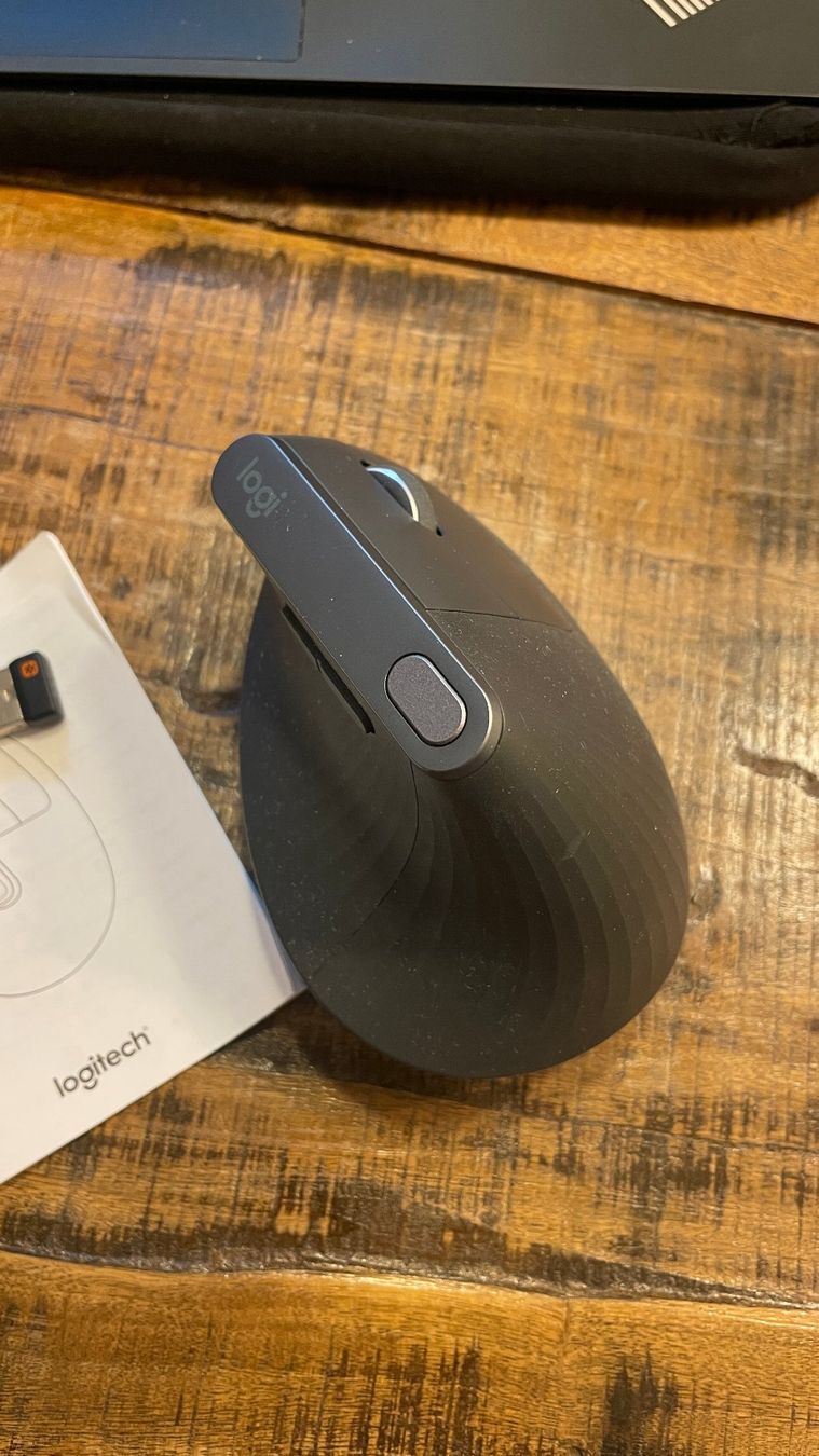 Logitech Mouse: MX Vertical Logitech Computermaus kabellos (neu) – Nuovo (secondo la descrizione) da Zürich venduto da astefsie 1
