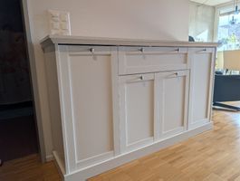 schönes Sideboard / Kommode im Landhausstil, Tür & Schublade