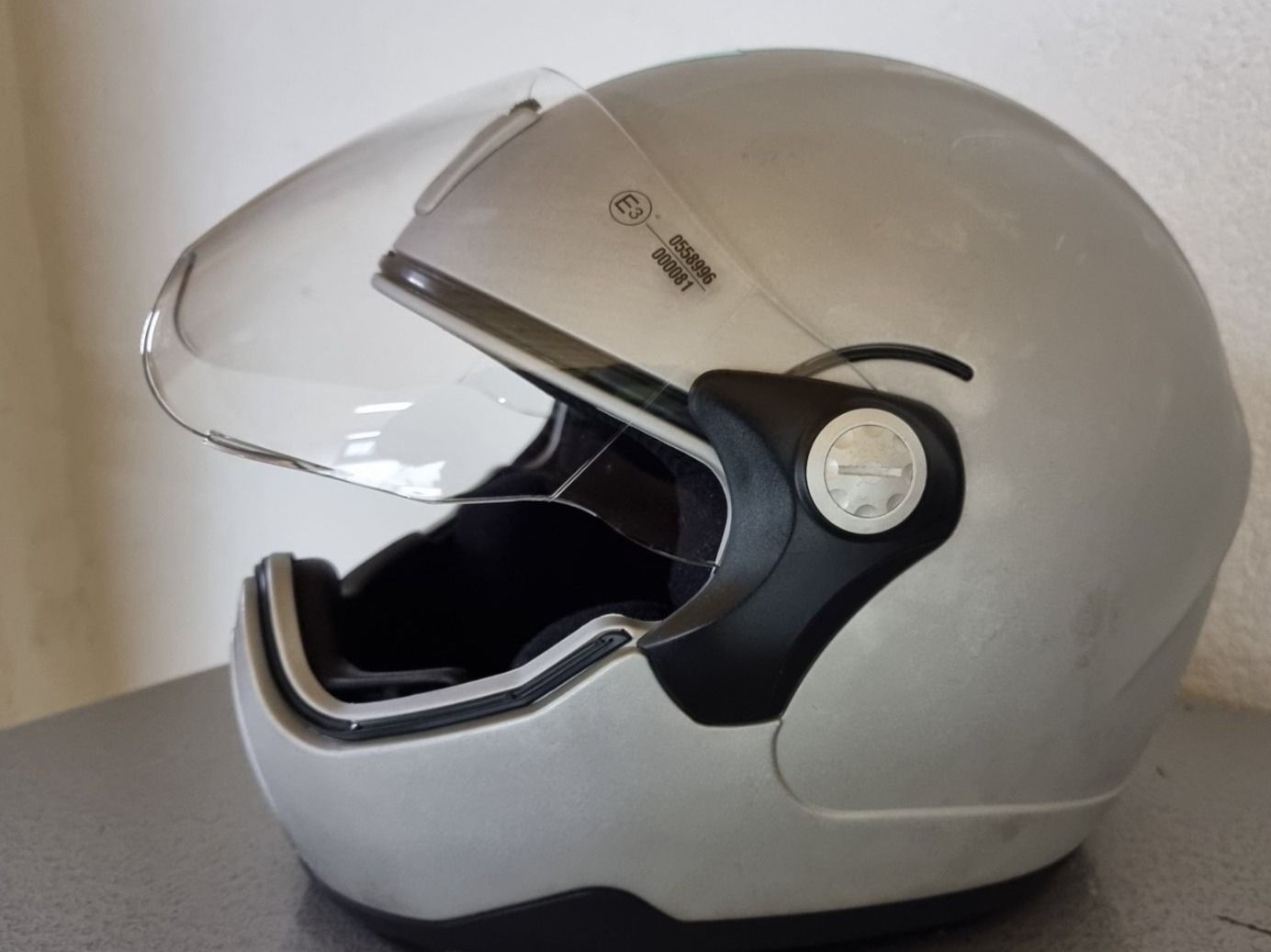 Caschi & visiere: HELM___Motorrad-Helm__silber – Usato da Nesslau venduto da jon_h5bl 5