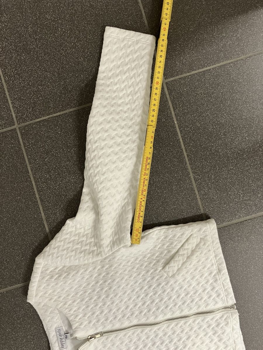 Giacche & Cappotti: Bolero gr.152 sehr schön – Usato da Bever venduto da dvojca 5