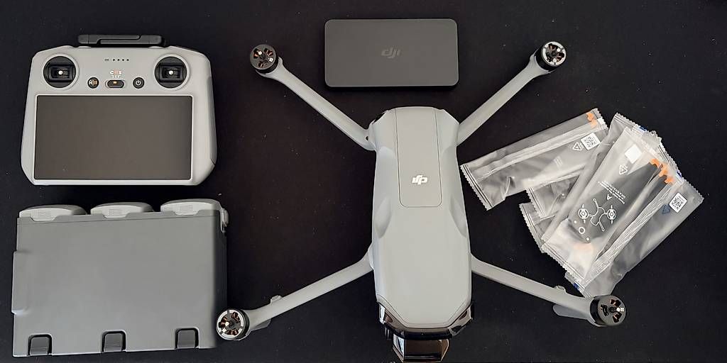 DJI RC Modellbau: DJI Air 3s Fly More Combo RC 2 – Gebraucht aus Tenero von Gurkasia
