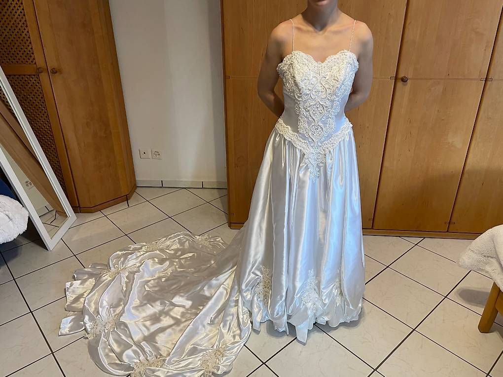Vestiti: Brautkleid von Lohrengel – Usato da Paspels venduto da ropina 2