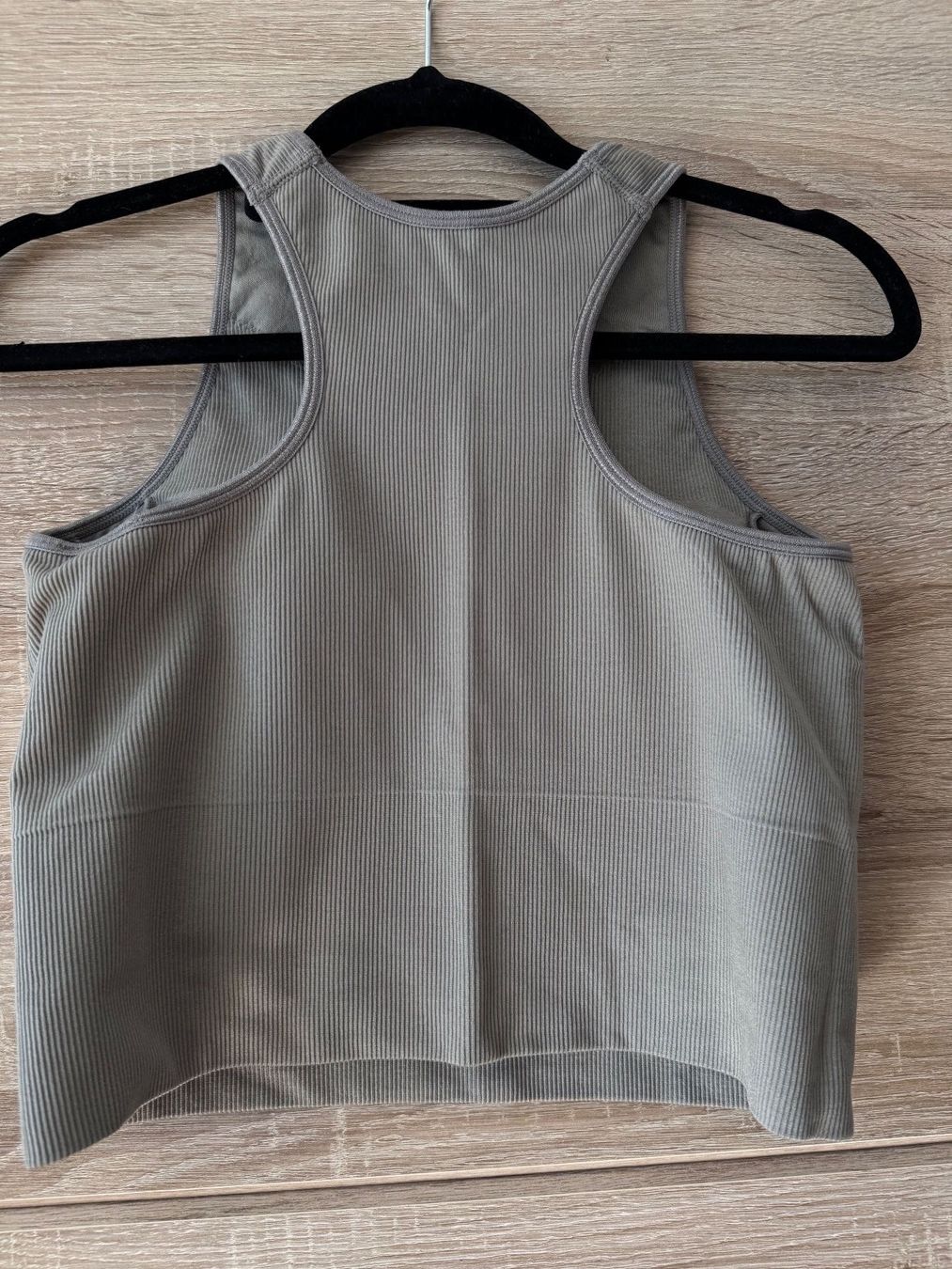 H&M Top: Brassière sport grise – Nuovo (secondo la descrizione) da Montreux venduto da Izapeche811 4
