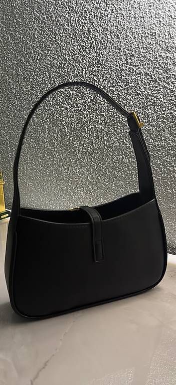 Borse da donna: Schwarze tasche – Usato da Bülach venduto da ade_h776 2