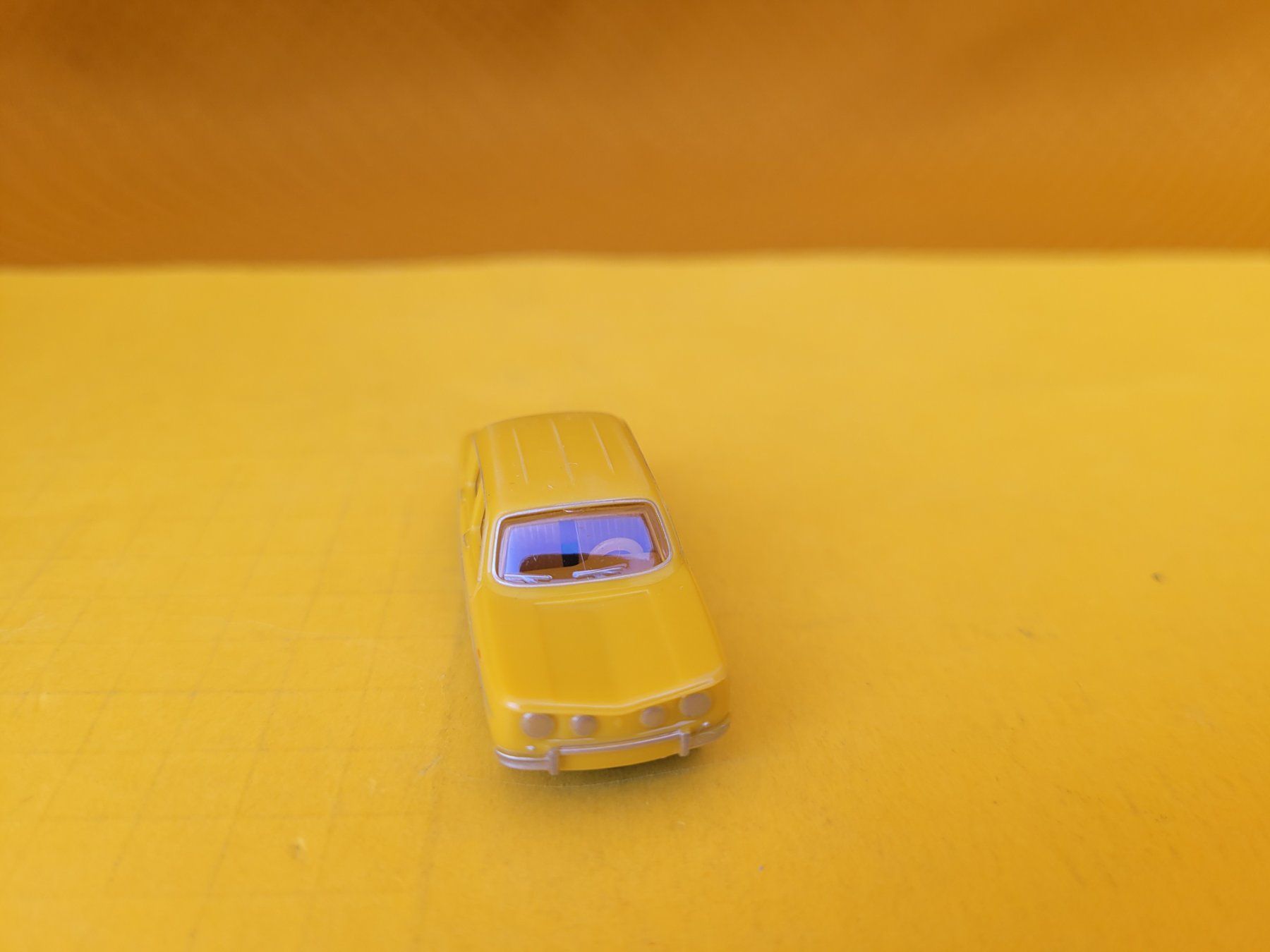 Renault Modellautos: Renault 8 Herpa Magic 1:87 – Gebraucht aus Domdidier von Bimbo57 1