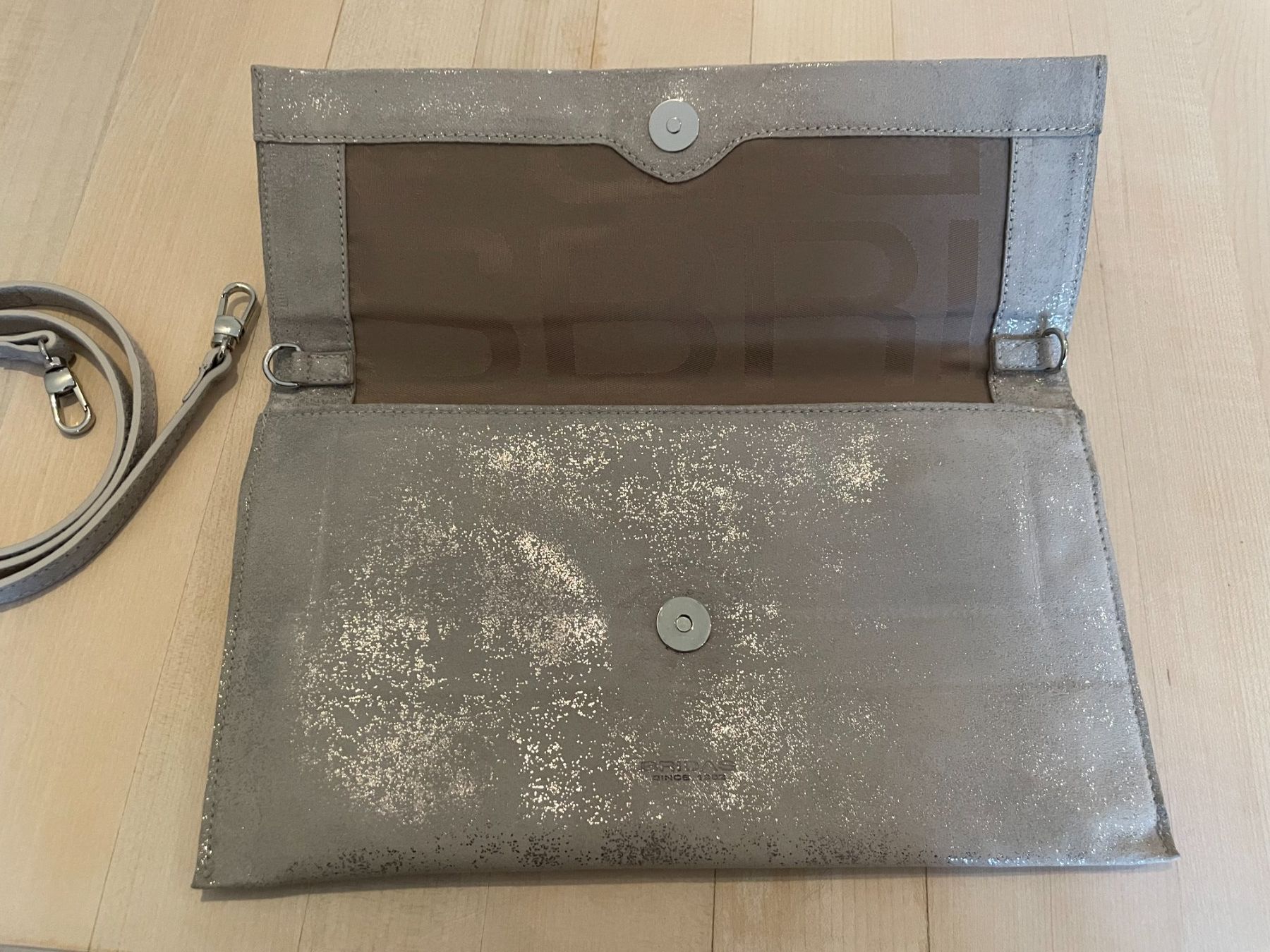 Sacs femmes: Clutch aus Leder von BRIDAS – Neuf (Voir description) à Weiningen ZH par mad_t6dx 1