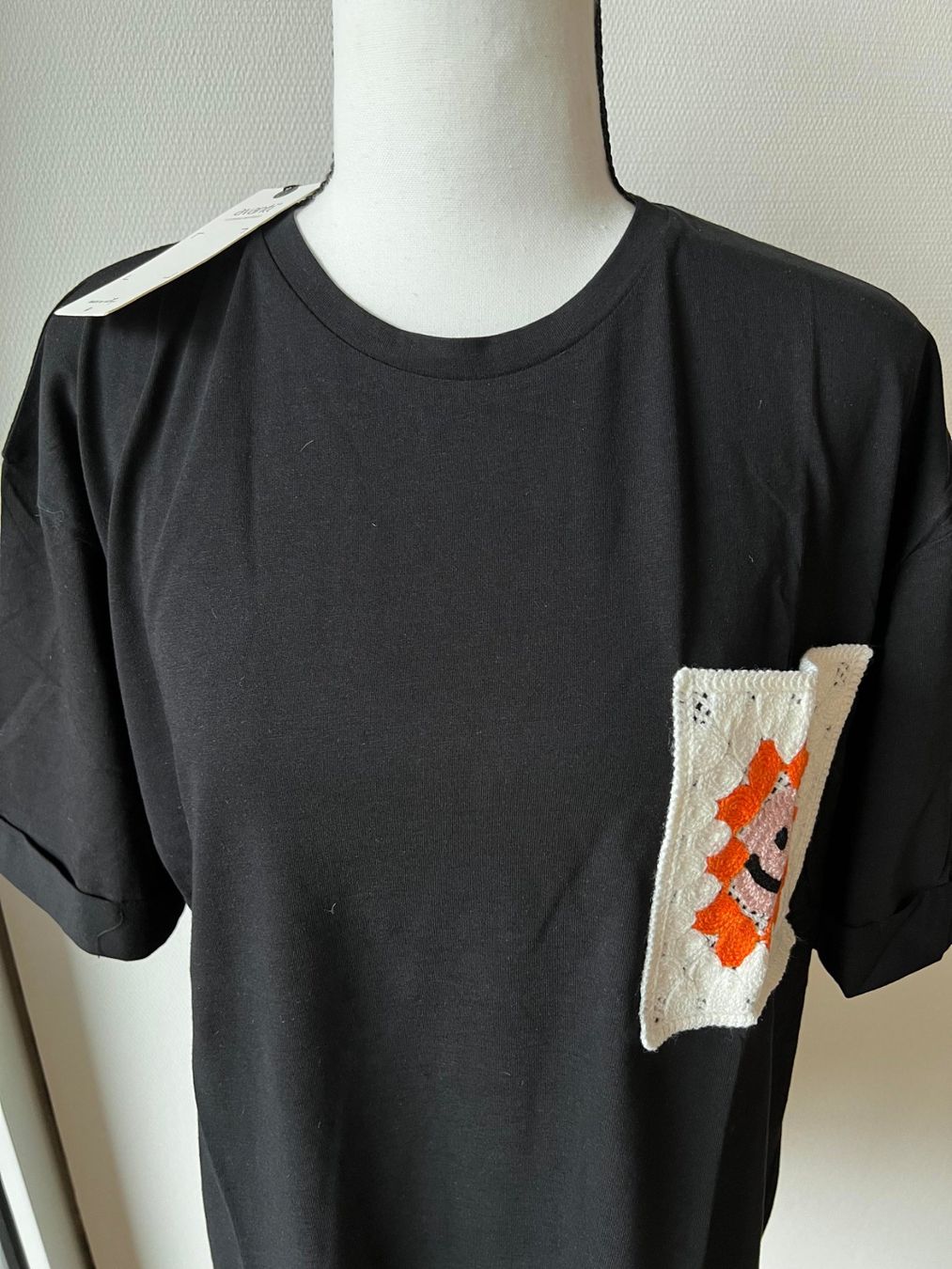 T-shirts: Neues T-Shirt M 100%Cotton – Neuf avec emballage d'origine à Riehen par edu_92w7 6