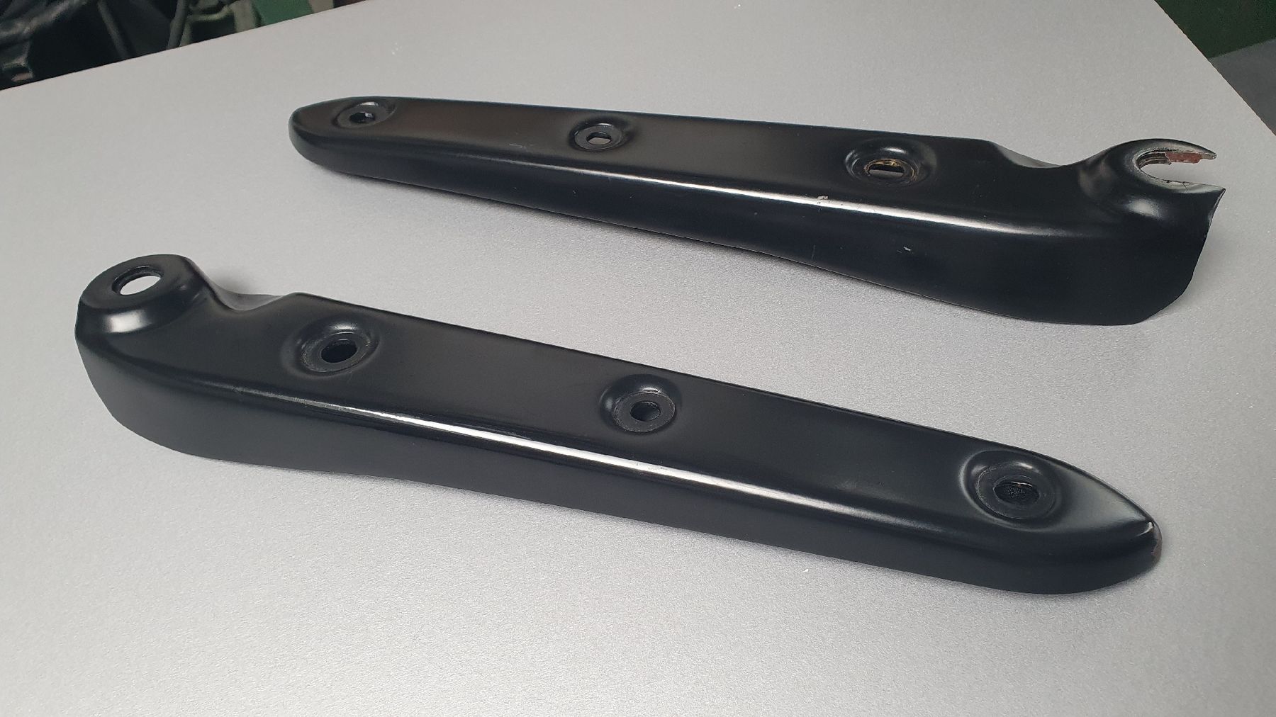 Triumph Alle Motorradersatzteile: Triumph Thunderbird 1700 Fenderstruts – Gebraucht aus Benken SG von JoBla_ 2