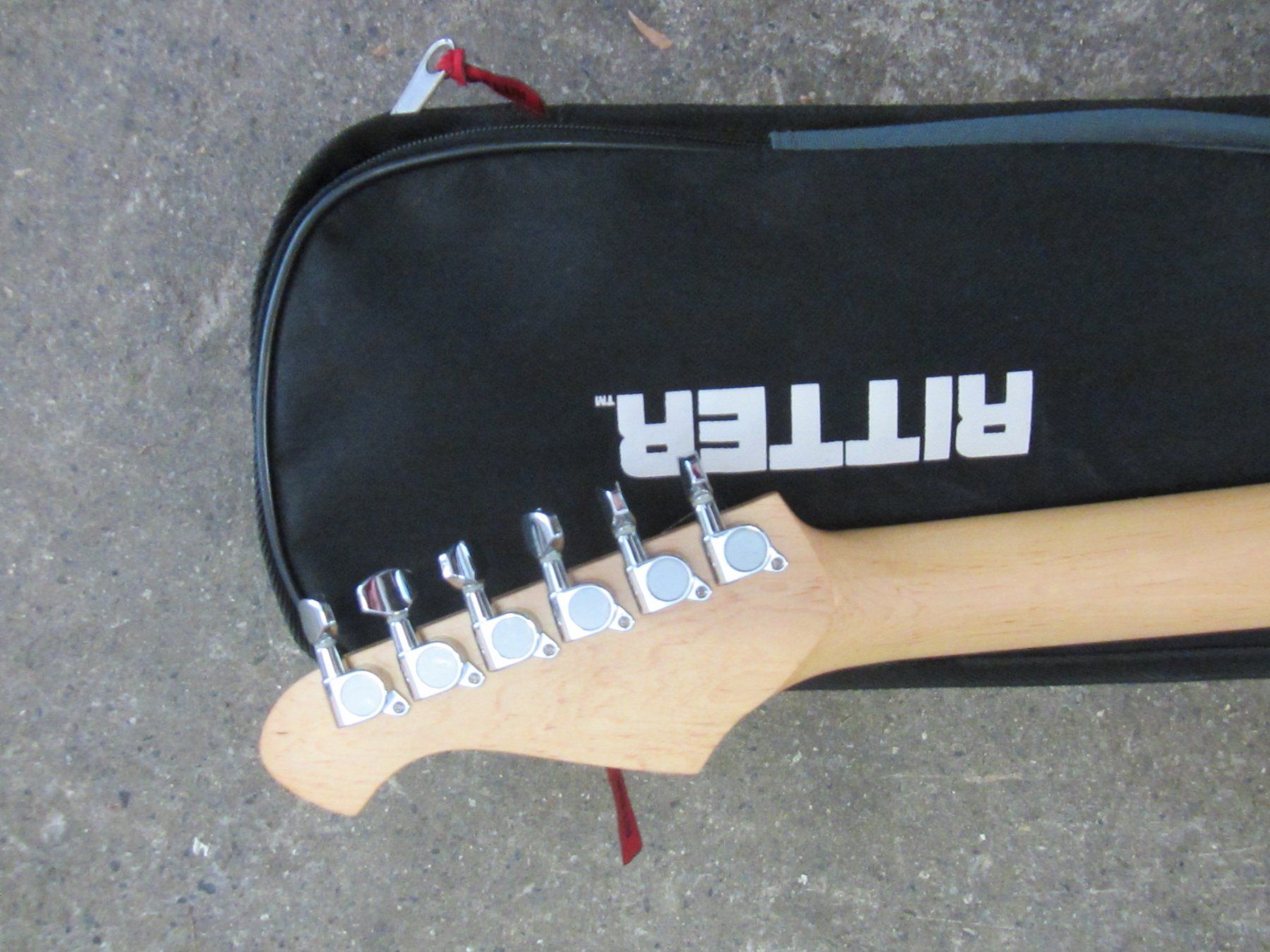 Aria Strumenti musicali: Aria Stg-Series Electric Guitar – Usato da Zürich venduto da bigboss 4