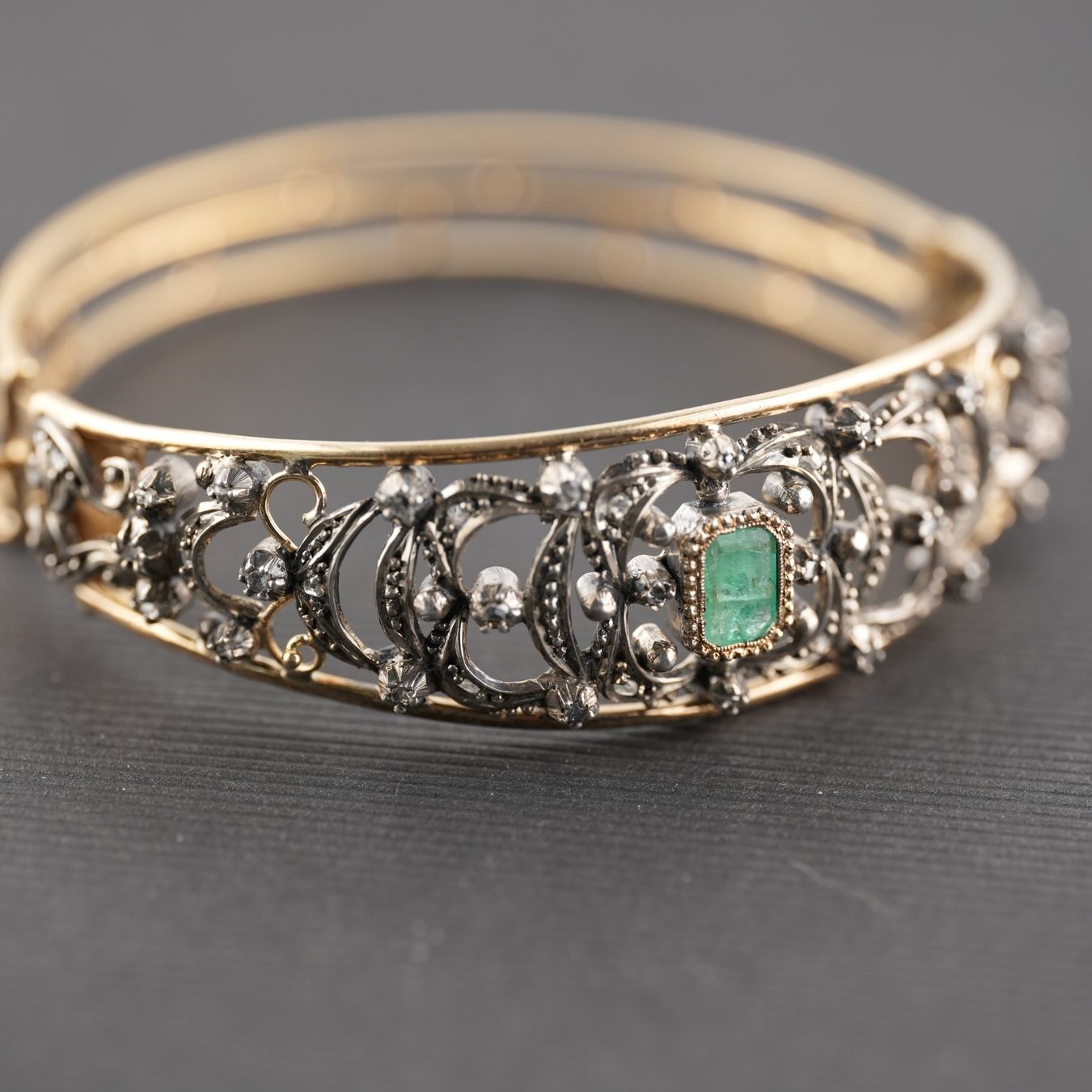 Bracelets: Antiker Armreif – D'occasion à Basel par Edelmetallhaus.com 1