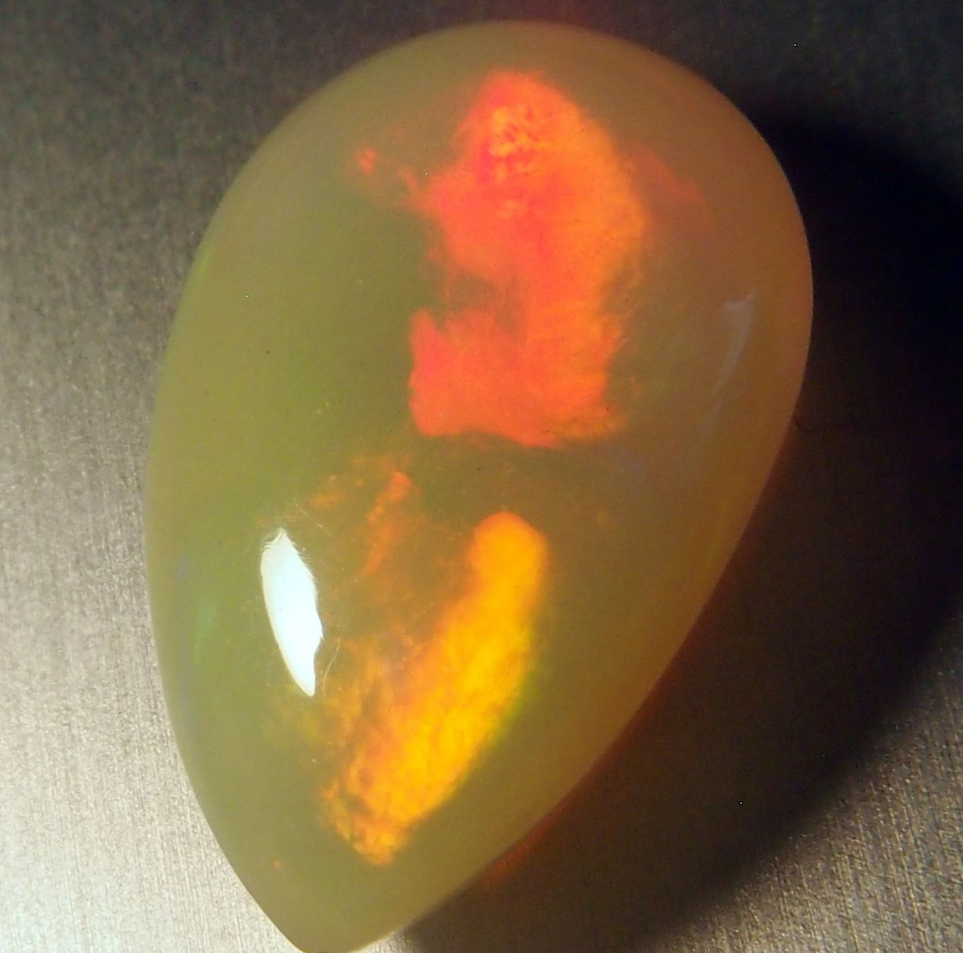 Pietre preziose: 4,5 ct. Top-funkelnder WELO-Feueropal! Intensive Funken – Nuovo e nell'imballaggio originale da Reinach BL venduto da Marblue