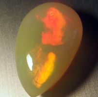 4,5 ct. Top-funkelnder WELO-Feueropal! Intensive Funken