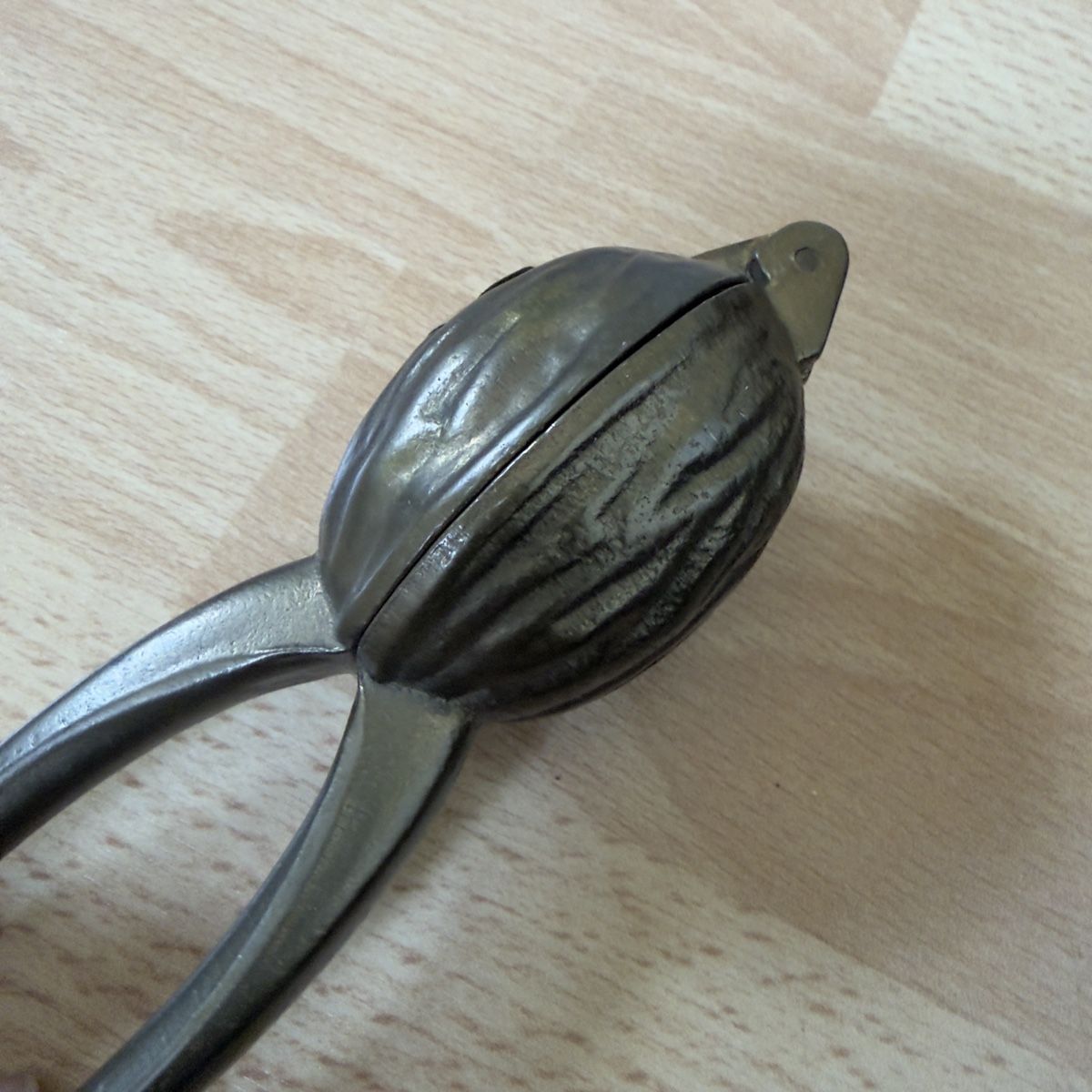 Elettrodomestici da cucina: Massiver Nussknacker aus Messing - Walnussform, nostalgisch – Usato da Widnau venduto da kustercarmen 1