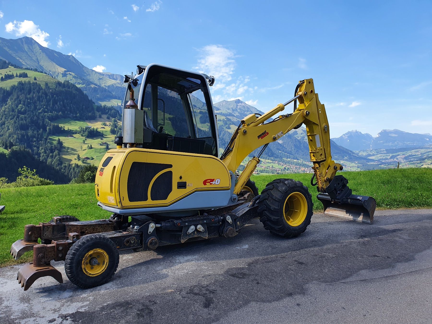 Menzi Muck Escavatori: Menzi Muck A40 zu vermieten – Usato da Frutigen venduto da glory03