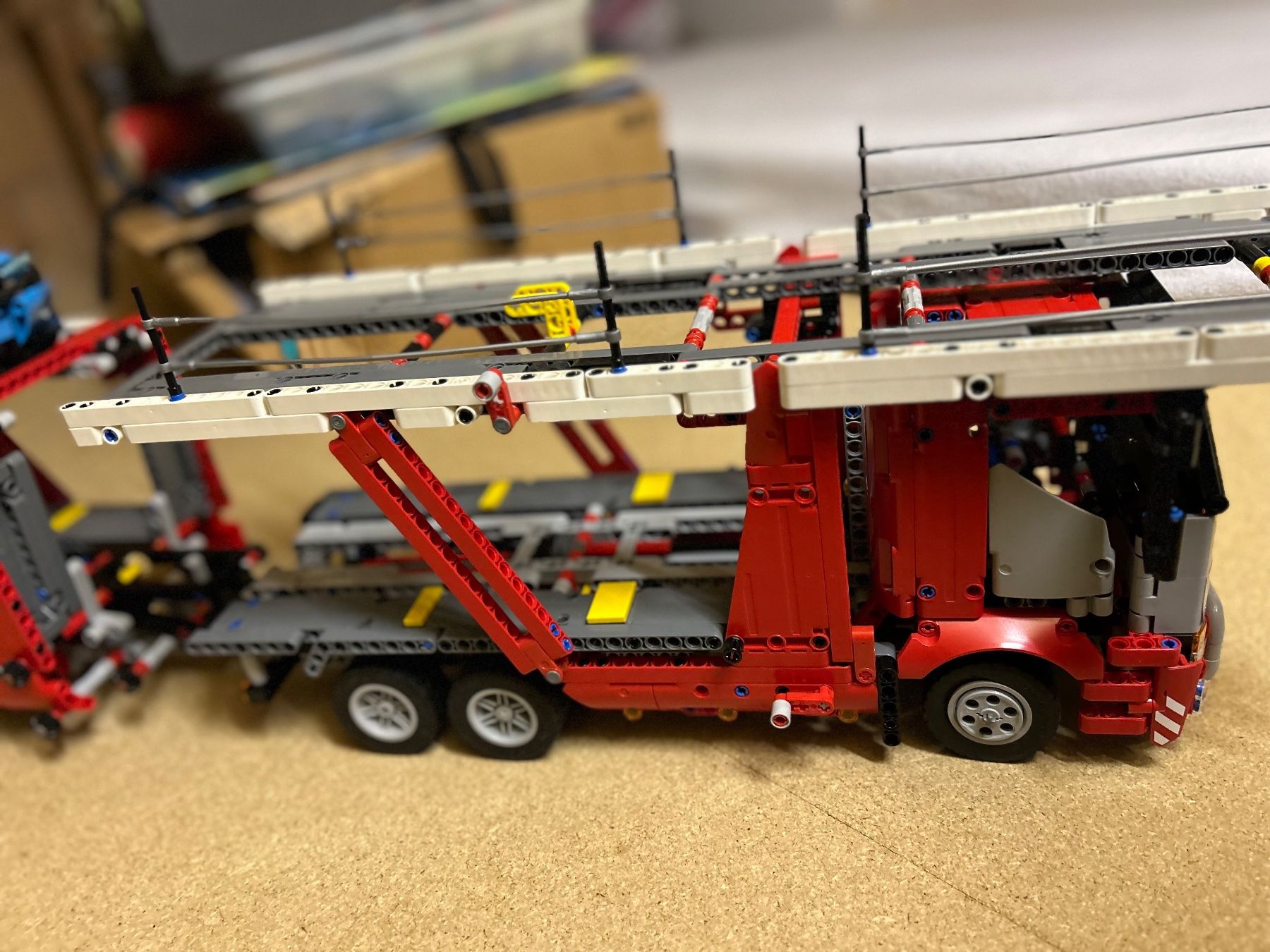 Autocarri: Lego Technics Autotransporter und Auto – Usato da illnau venduto da sweet83 4
