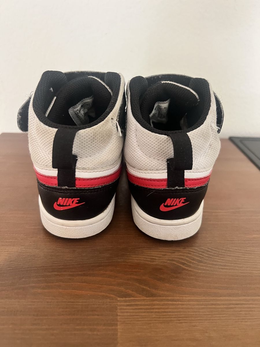 Nike Scarpe per ragazzi: Nike Court Borough Gr.30 – Usato da Niederhasli venduto da jambo05 3