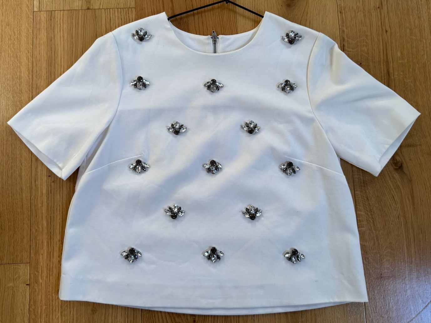 T-shirt: Maglietta bianca con applicazioni – Usato da Ascona venduto da ele_h6dk 1