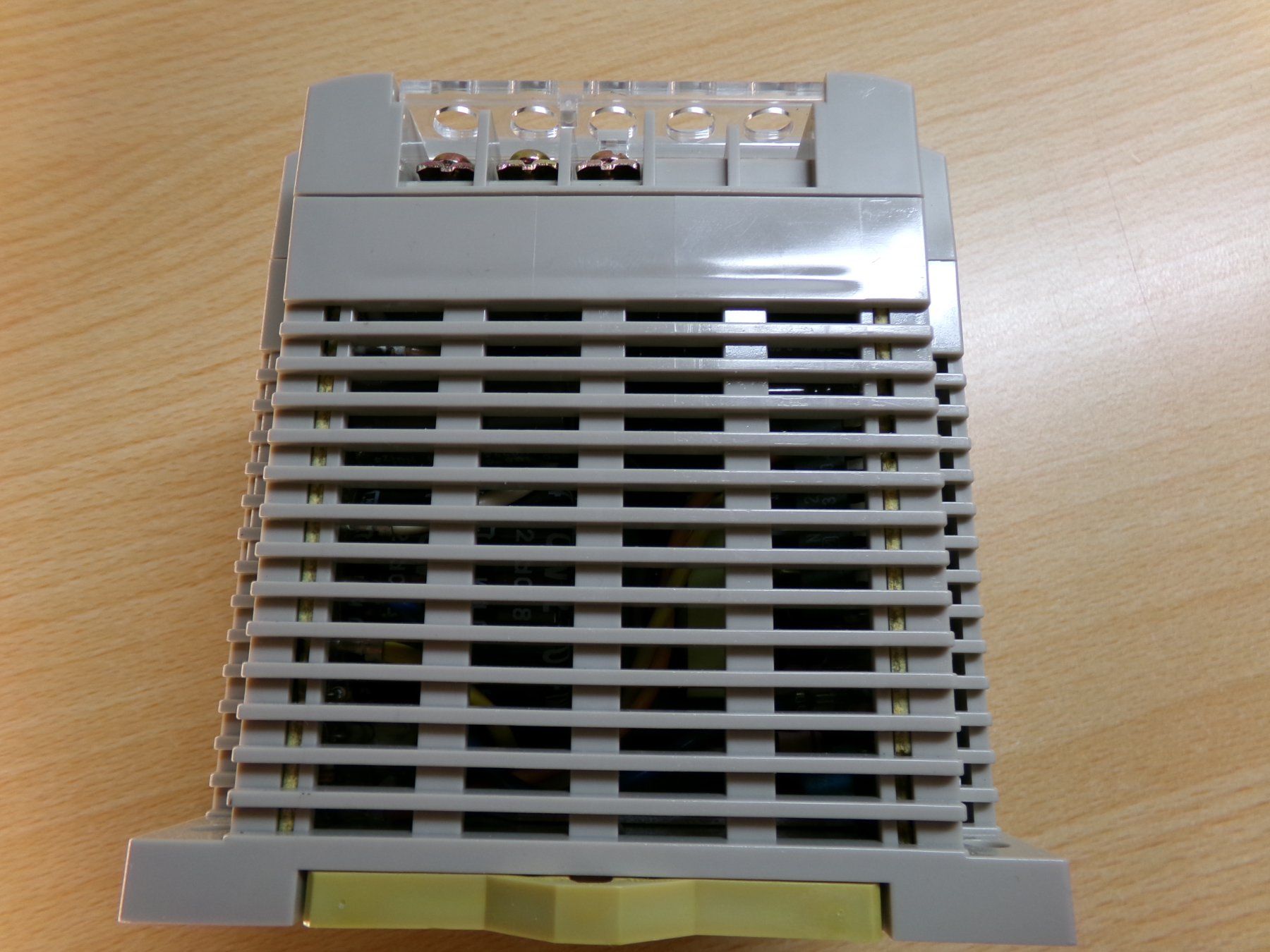 Componenti elettronici: Spannungsversorgung 24V 2,1A Omron – Usato da Hombrechtikon venduto da Maloev17 4