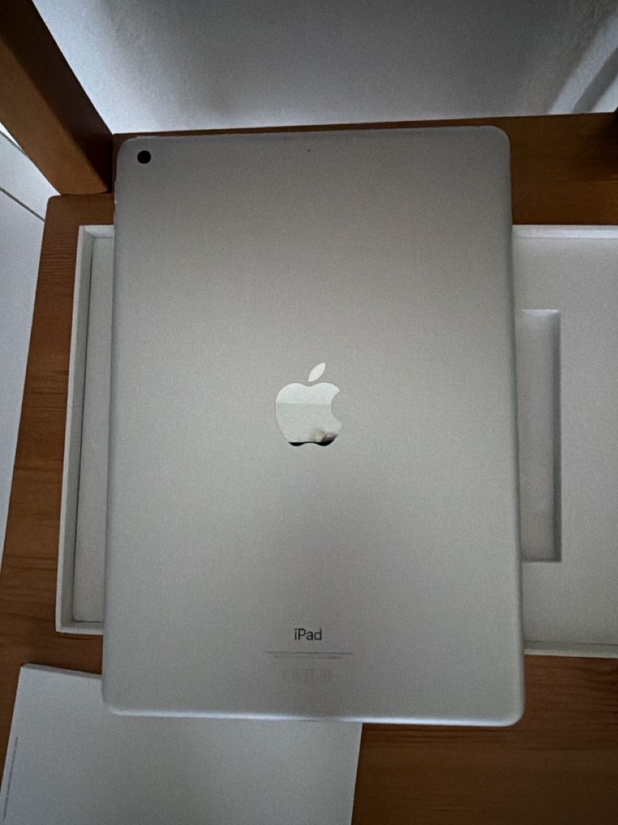 Apple Tablet PC: Apple - iPad 64GB – Nuovo e nell'imballaggio originale da zürich venduto da may_yj9f 1