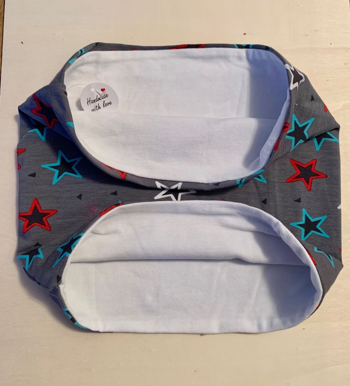 Altro abbigliamento per bambino: HANDMADE SET WENDBAR Kappe und Schal grau mit Sternen – Nuovo e nell'imballaggio originale da Emmenbrücke venduto da swissmade-miracles 2
