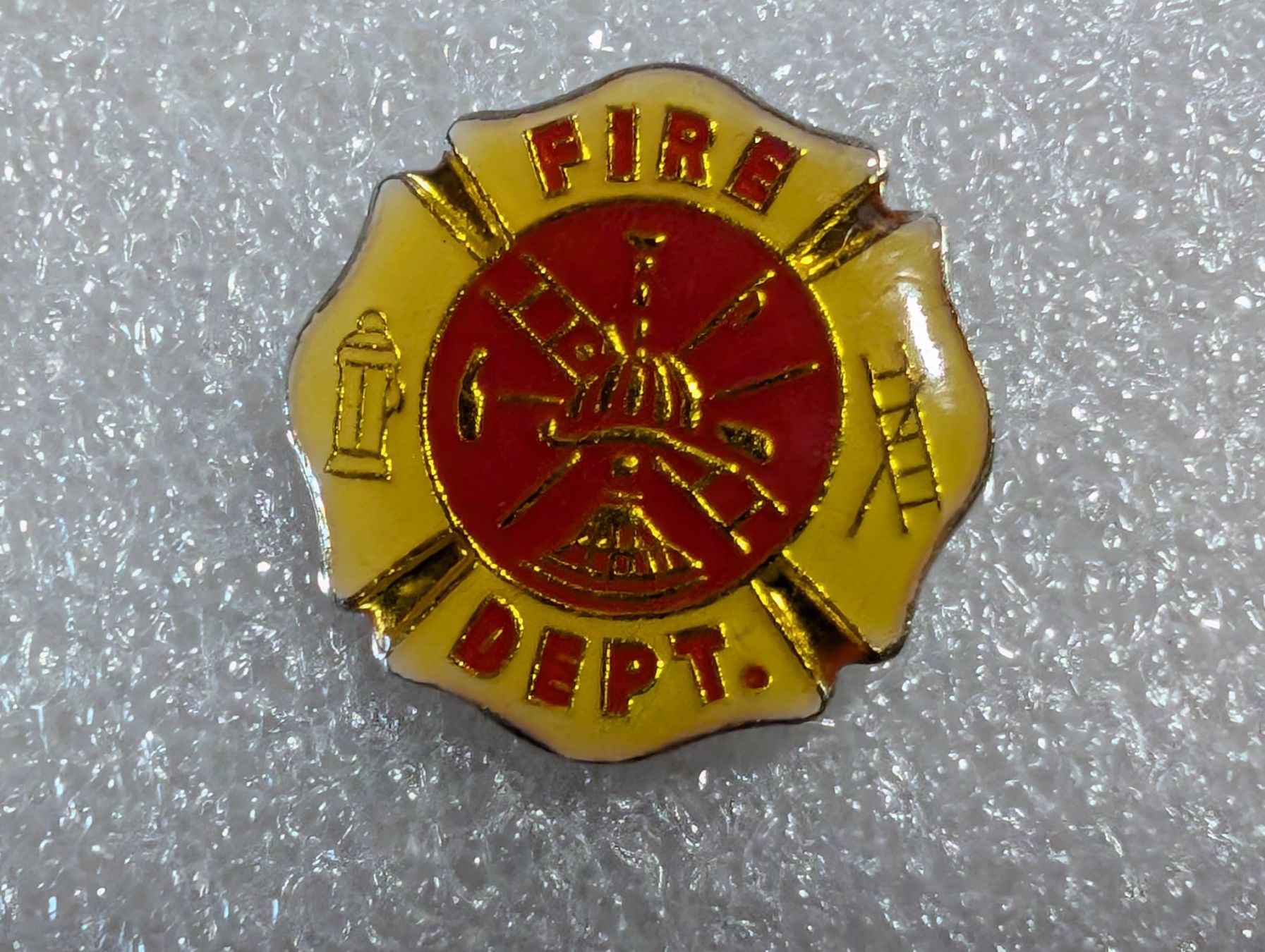 Placchette & Badge: Ansteckpin 249: Feuerwehr – Usato da Oppligen venduto da Pin-Fall-Shop