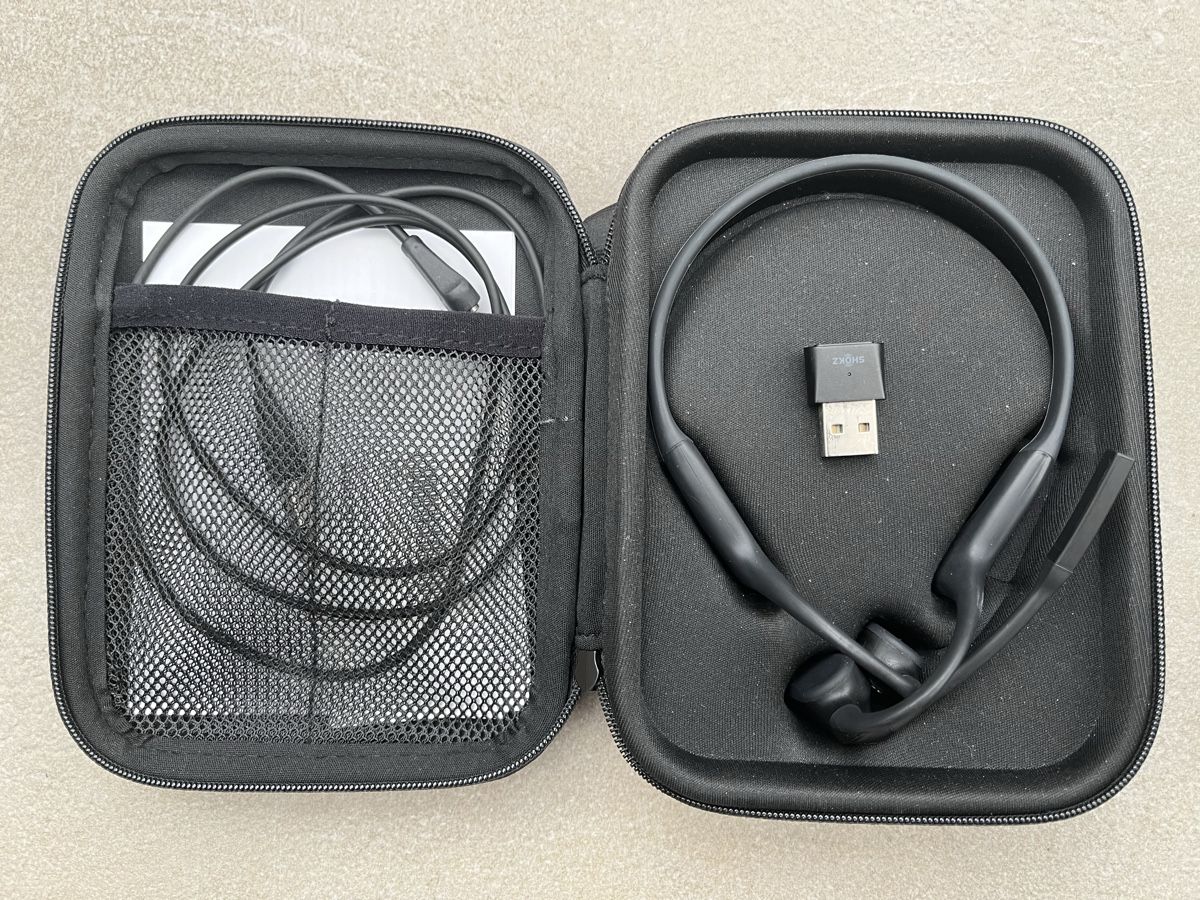 Shokz Cuffie: SHOKZ OpenComm Bluetooth Headset schwarz mit Zubehoer – Nuovo (secondo la descrizione) da Sarnen venduto da ow69504 1