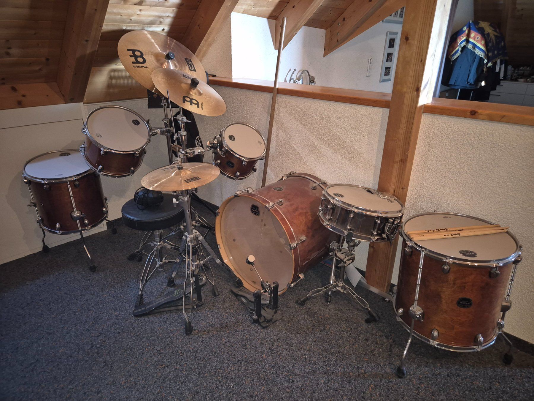 Instruments de musique: neuwertiges Schlagzeug – D'occasion à Marbach SG par Donpepone 3