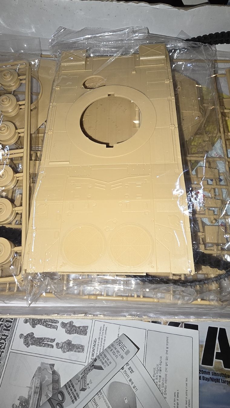 Academy Kit di modellismo & Modellini statici: Academy K1A1 Main Battle Tank Modello – Nuovo e nell'imballaggio originale da Balsthal venduto da cri_8tqn 2