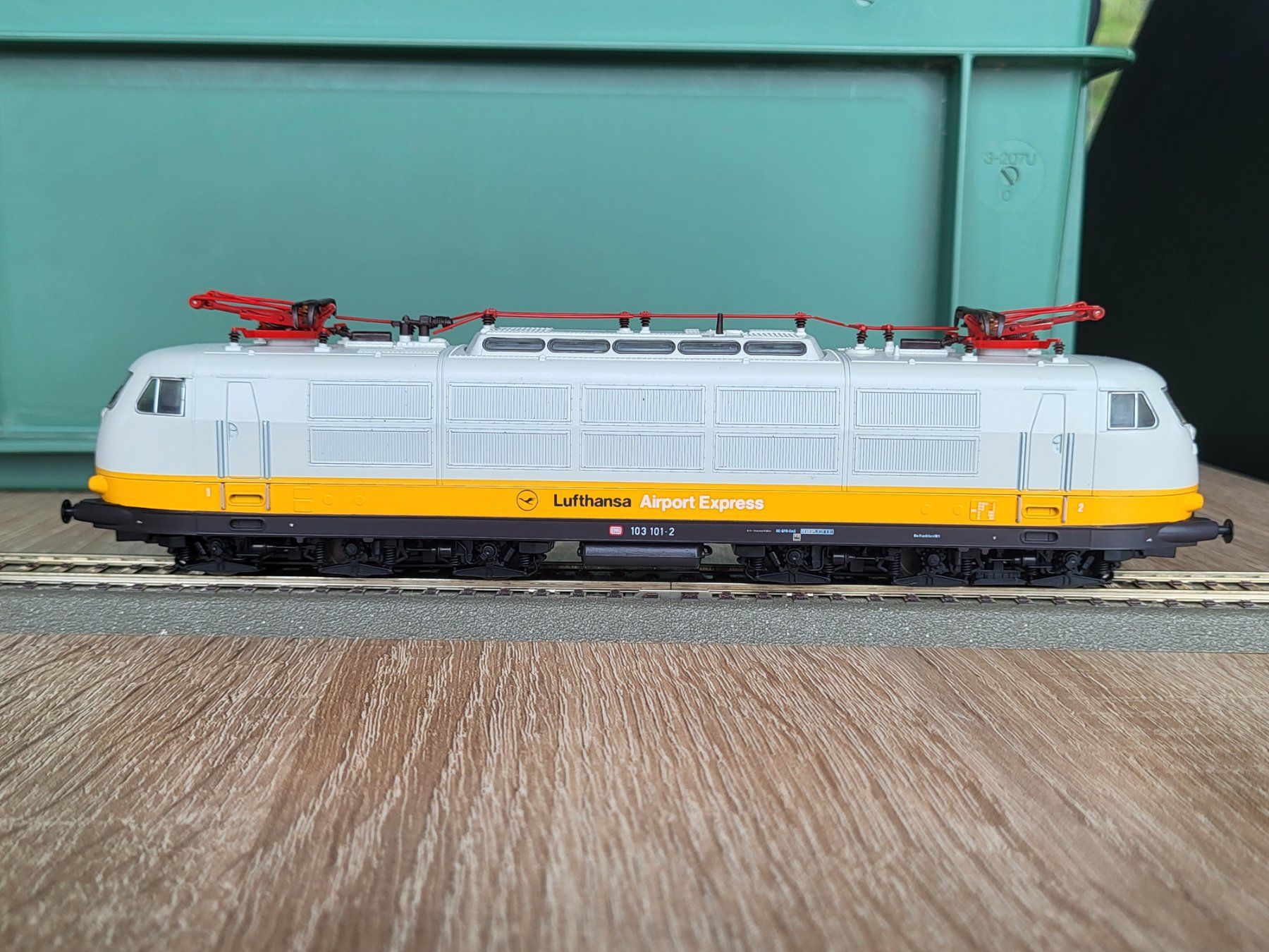 Lima Modelleisenbahnen: H0 LIMA DB 103 101-2 Lufthansa – Gebraucht aus Oberburg von sensetal 6