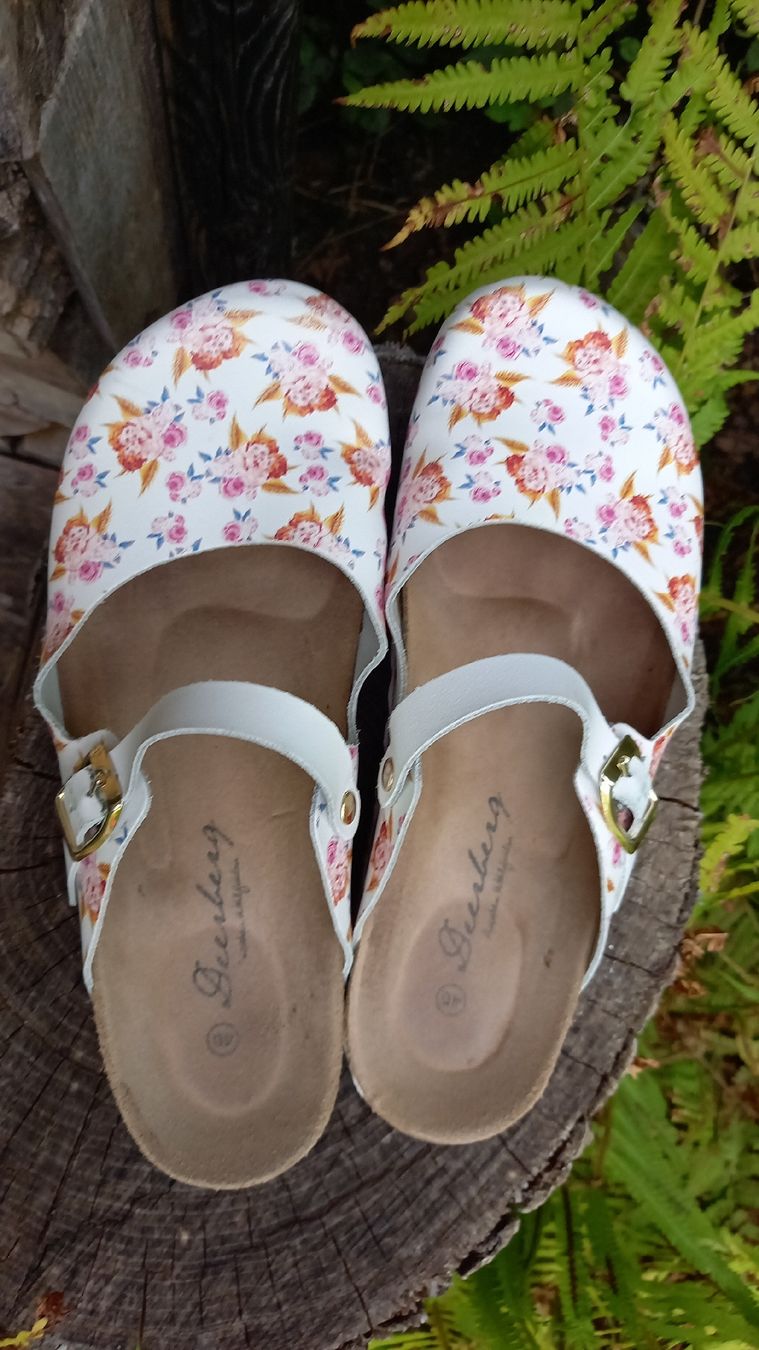 Deerberg Scarpe da donna: Deerberg  Schuhe mit Blumenmuster Grösse 40  – Usato da St. Gallen venduto da Otterndorf 5