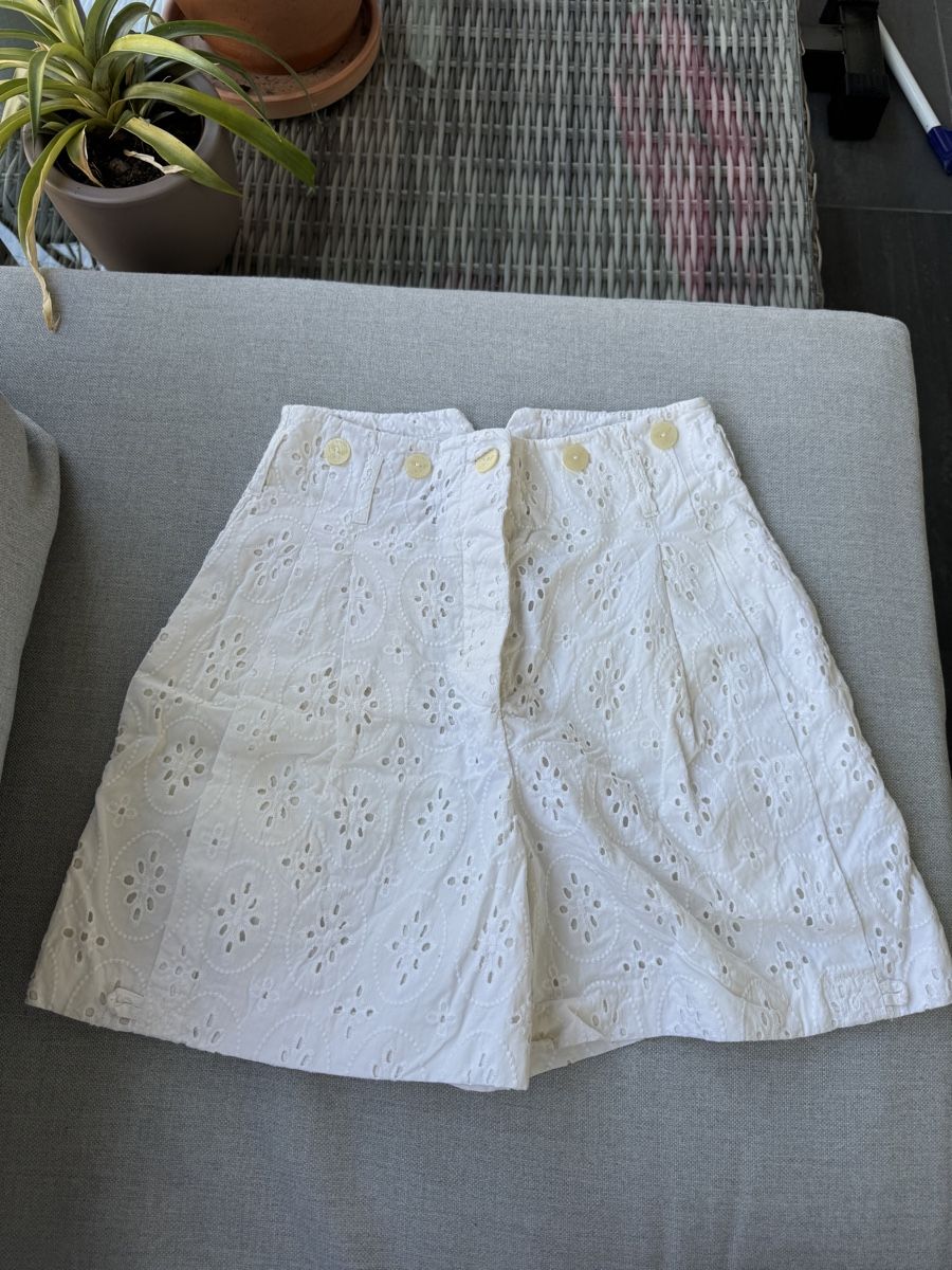 Mango Pantaloni: Sommerliche Shorts, weiss, Grösse 36 – Usato da Olten venduto da bir_k96n