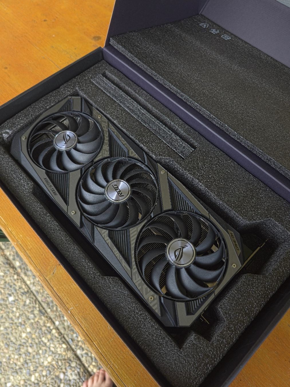 Asus Cartes graphiques: Asus ROG Strix RTX 3070 Ti - Top Zustand! – D'occasion à Ennetbürgen par m_m_zm2j 3