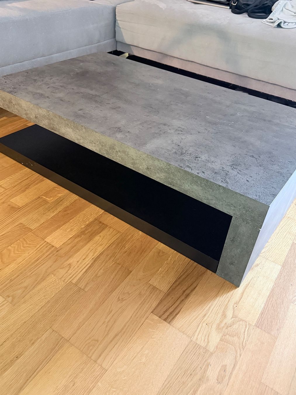 Tavoli: Couchtisch Beton Optik Schwarz Gebraucht – Usato da Egerkingen venduto da bookworm96 2