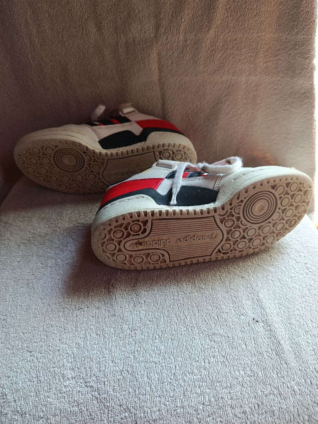 Herrenschuhe: Sneakers  – Gebraucht aus Aarwangen von GiLANi 2