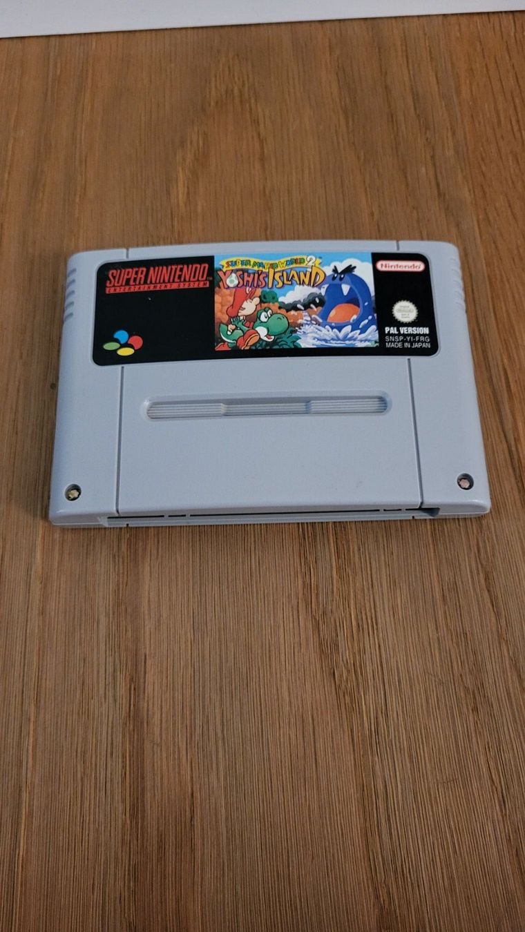Nintendo Jeux: SNES - Yoshis Island – D'occasion à Münsingen par DigitaleSpielecke