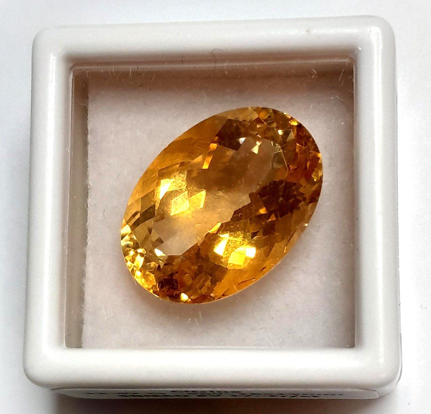 Pietre preziose: Citrine 16.13 ct - Valeur 274.- Fr. – Nuovo (secondo la descrizione) da Grimisuat venduto da Valgem