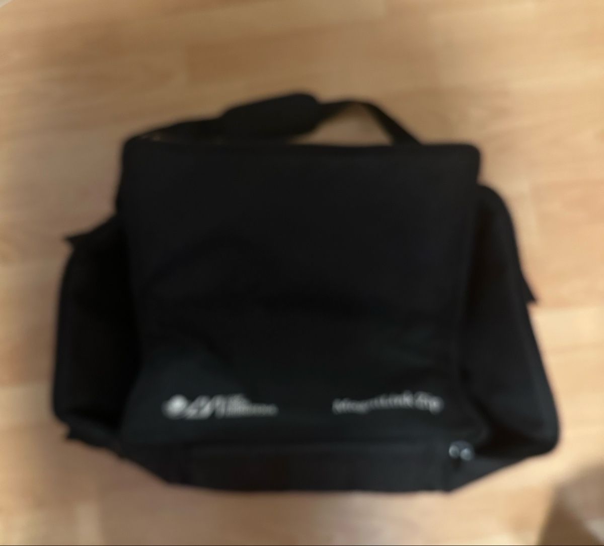 Sacs: Tasche mit Schultergurt  – D'occasion à Dietikon par sal_zdn5 1