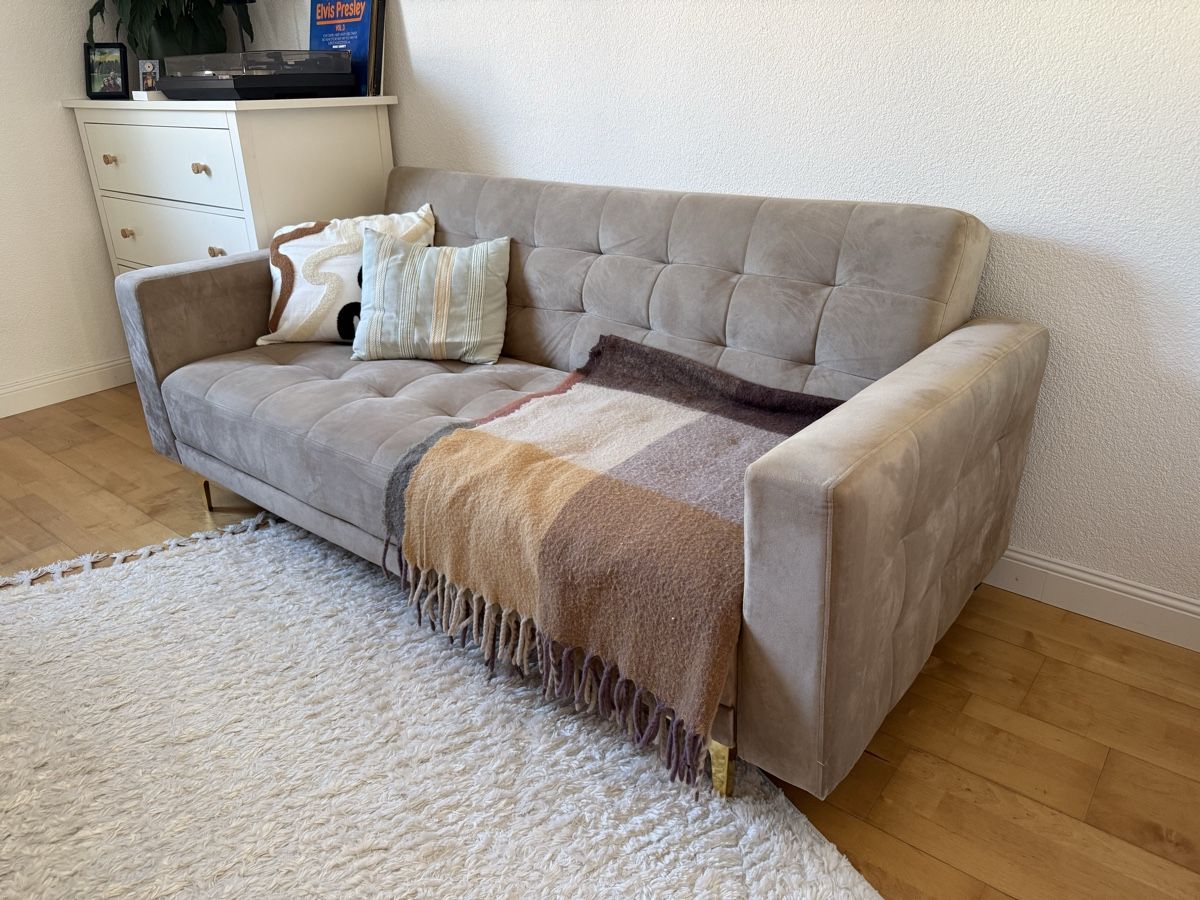 Divani: Sehr schönes Sofa – Usato da Steffisburg venduto da nik_8m2z