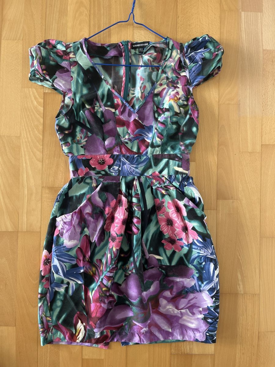 Vestiti: Seide- Kleid, Gr 34 Marke Warehouse – Usato da Uetikon am See venduto da erz13