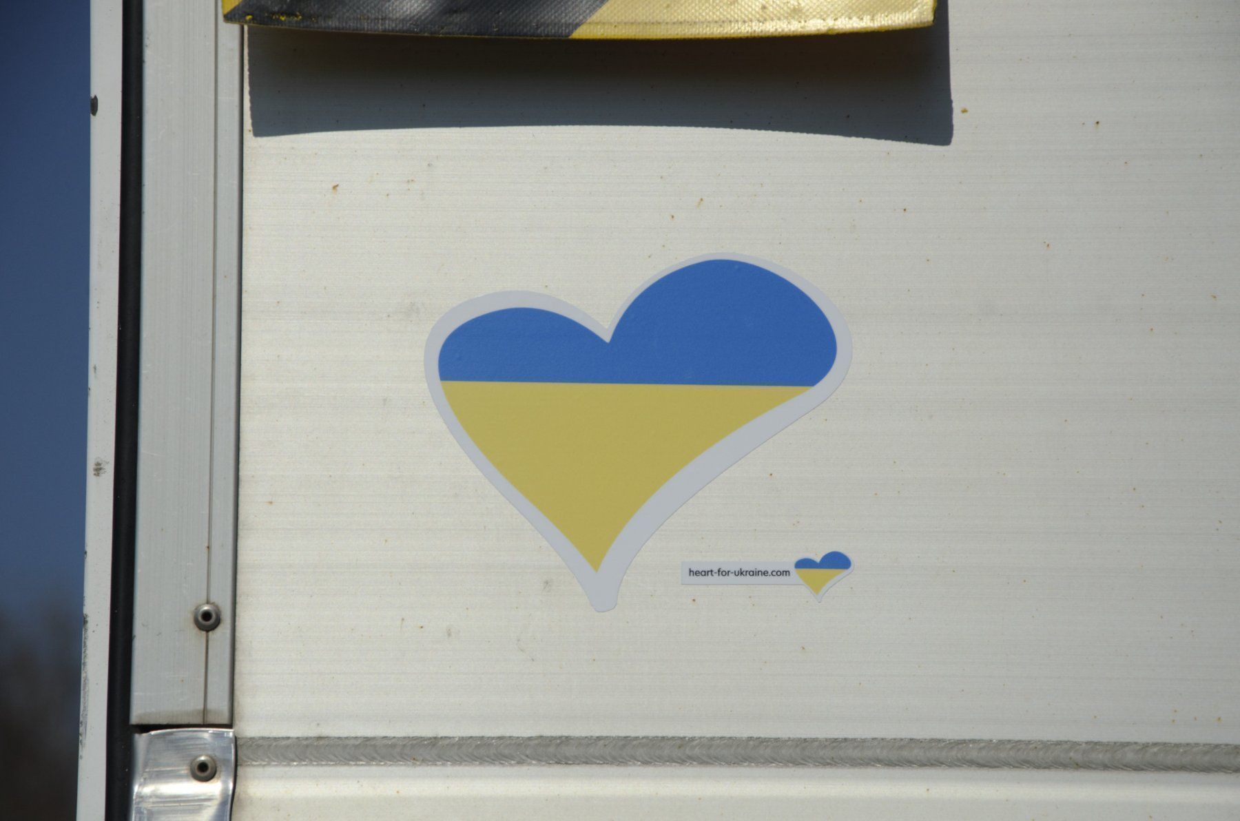 Aufkleber: Sticker - Heart for Ukraine – Neu und originalverpackt aus Siblingen von goodprice24