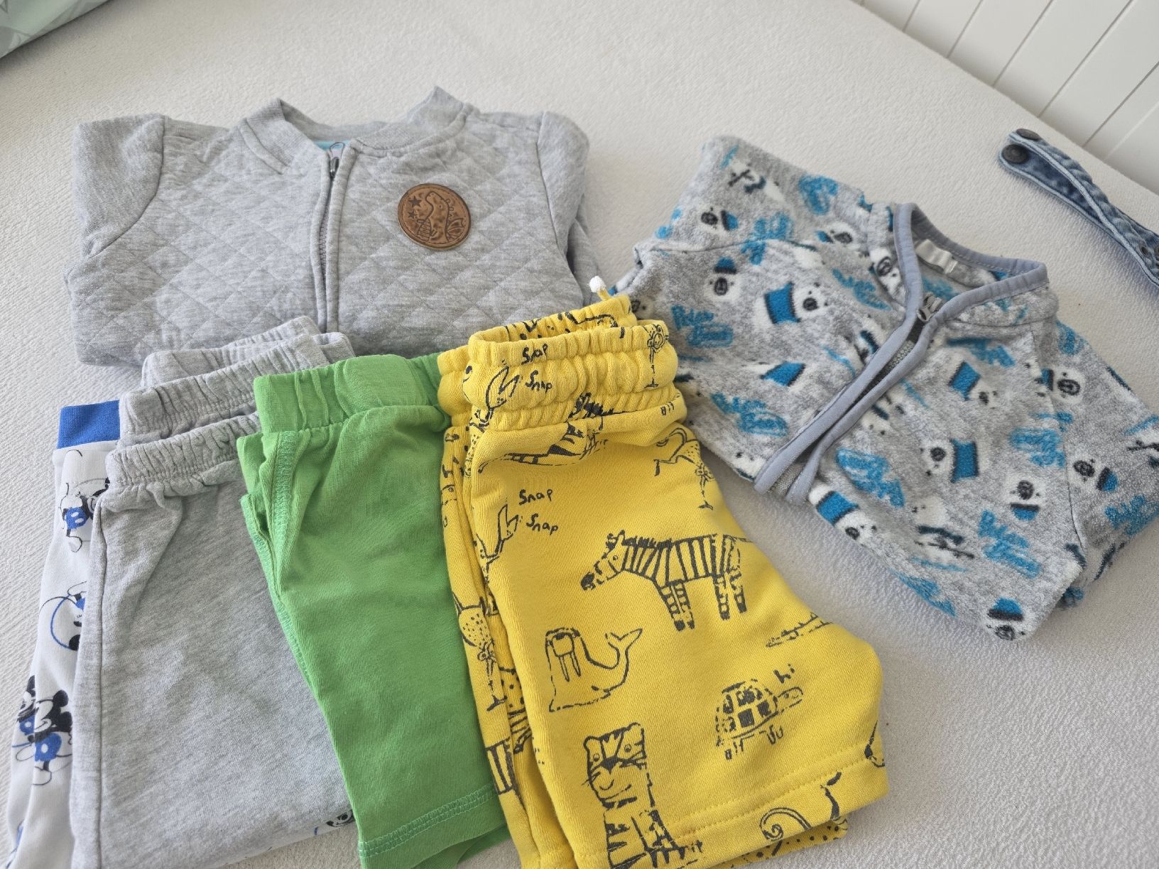 Lotti & Set di vestiti: Kinder Kleiderpaket in der Grösse 86. – Usato da Tann venduto da Gyzer6