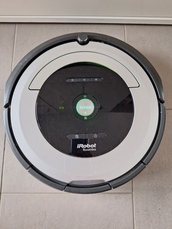 Irobot Aspirapolveri & Accessori: I Robot Roomba – Usato da Schwanden GL venduto da Lesyk-av